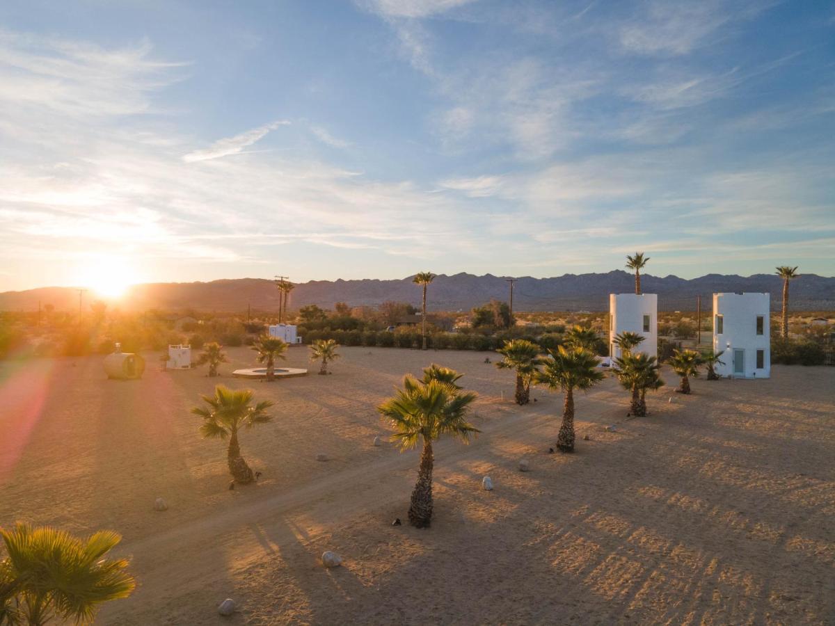 The Castle House Estate Hotel Joshua Tree Exterior photo