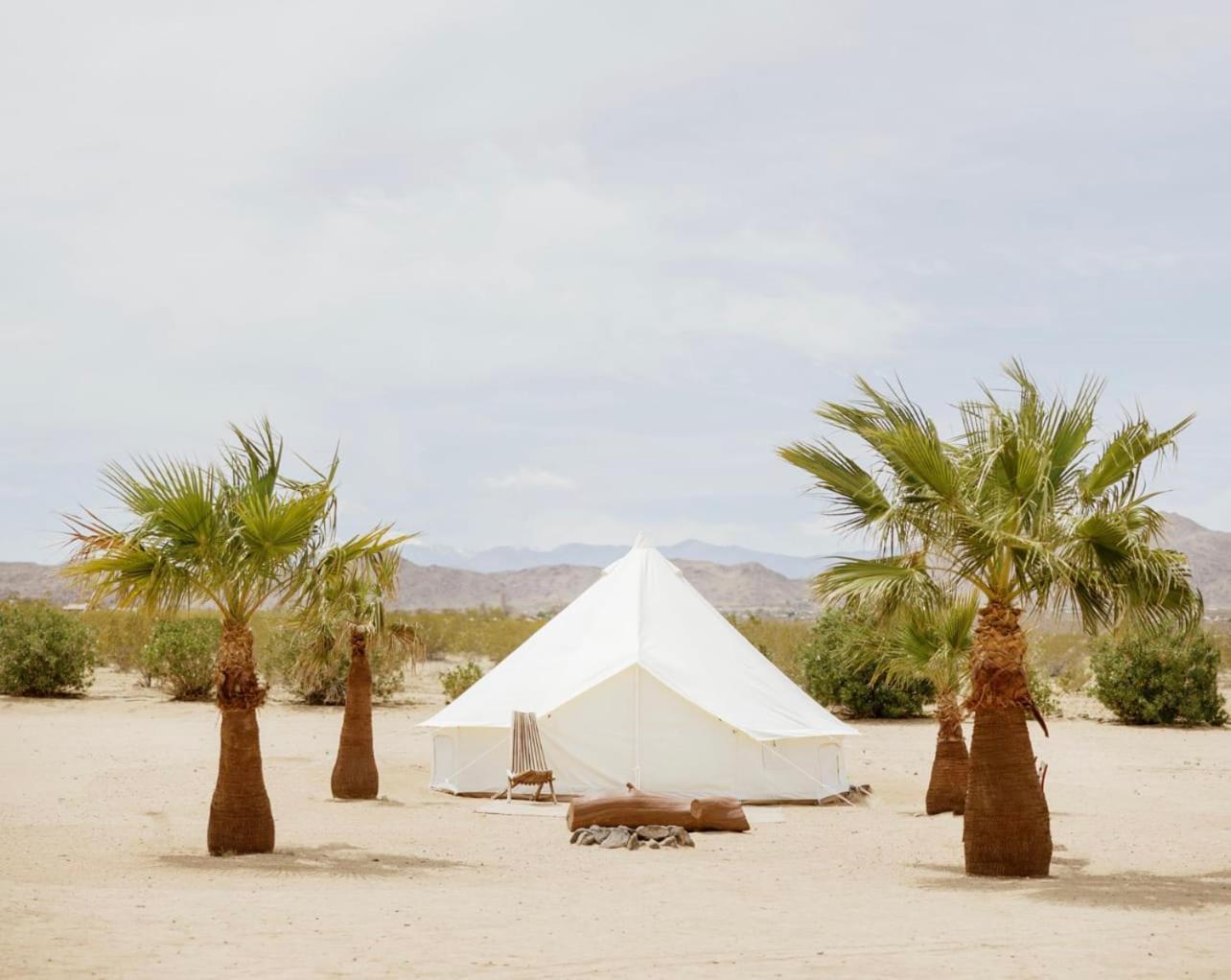 The Castle House Estate Hotel Joshua Tree Exterior photo