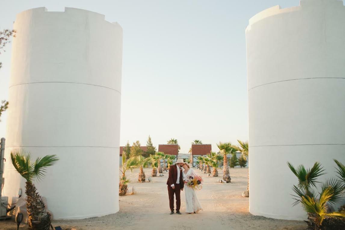 The Castle House Estate Hotel Joshua Tree Exterior photo