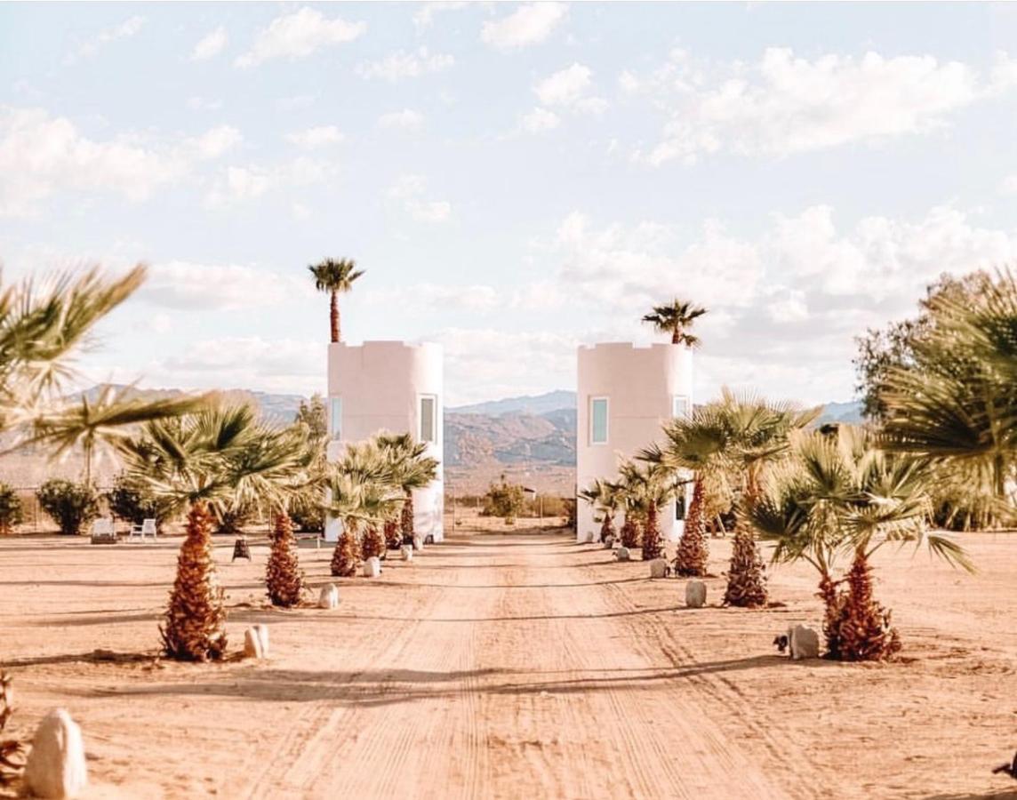 The Castle House Estate Hotel Joshua Tree Exterior photo